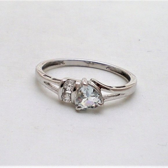 Beautiful Vintage Designer Solid 10K White Gold Aquamarine CZ Ring 10kt